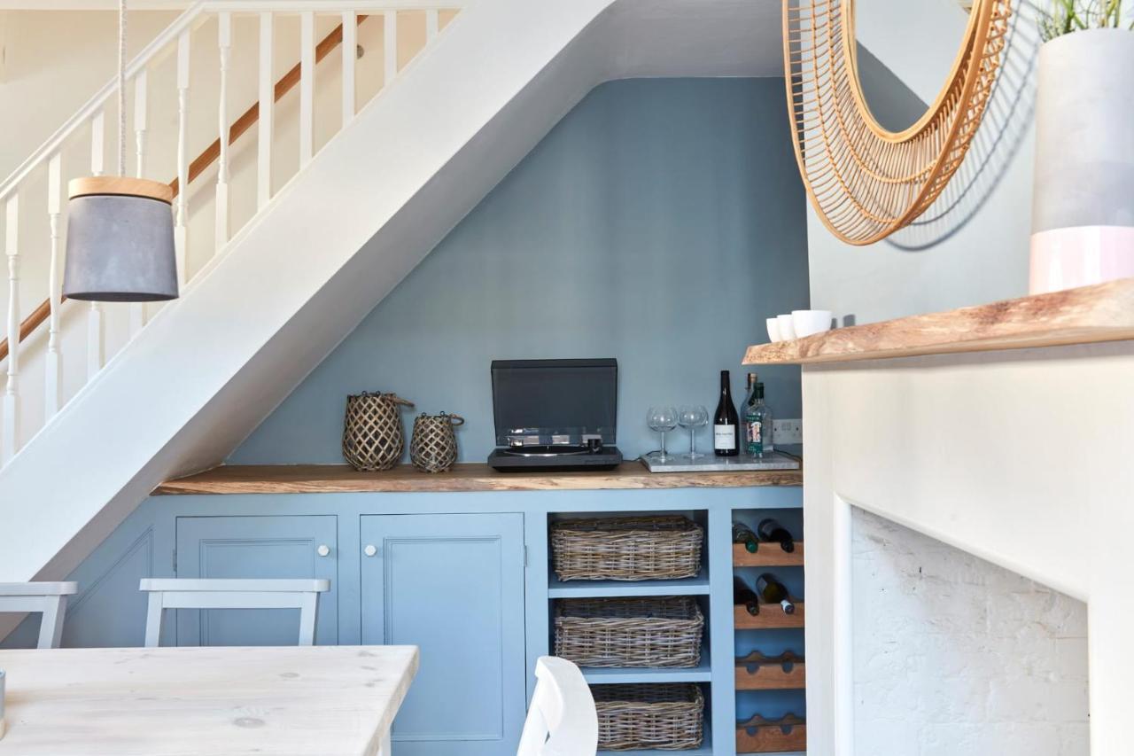 A Cool Coastal Retreat On Kingsdown Beach - The White House Villa Deal Exterior photo