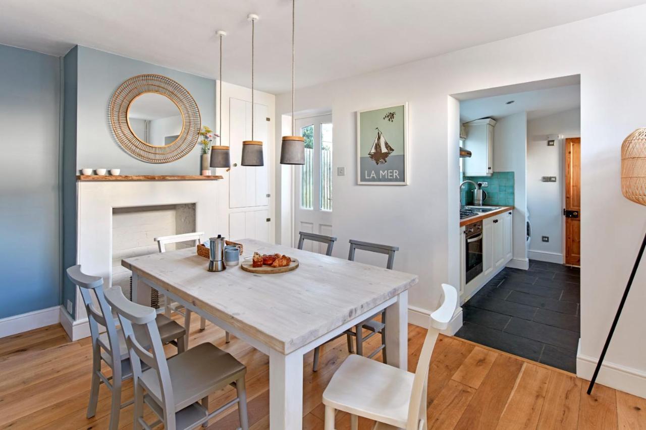 A Cool Coastal Retreat On Kingsdown Beach - The White House Villa Deal Exterior photo